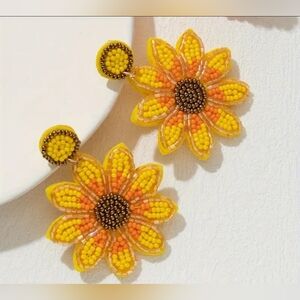 2 Pairs For 25$ !  2 For $25 Sunflower Beaded Earrings NWT!